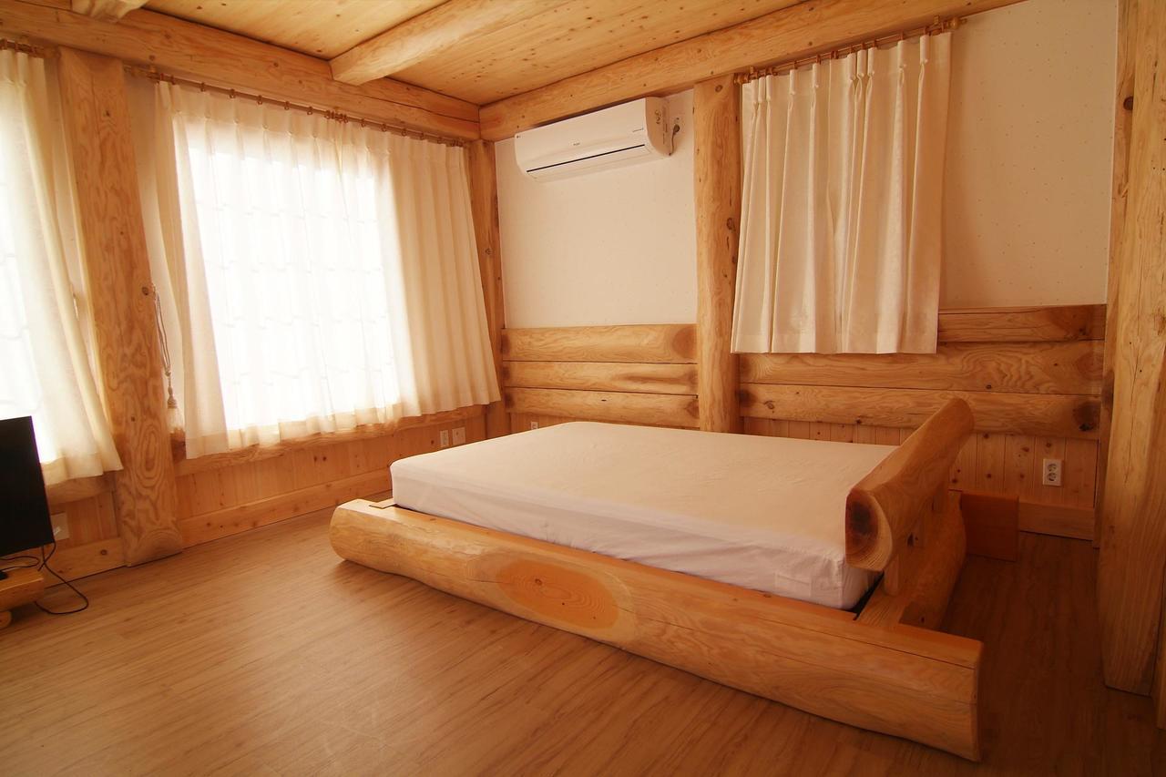 Jeju Bille Log Pension Согвипхо Экстерьер фото